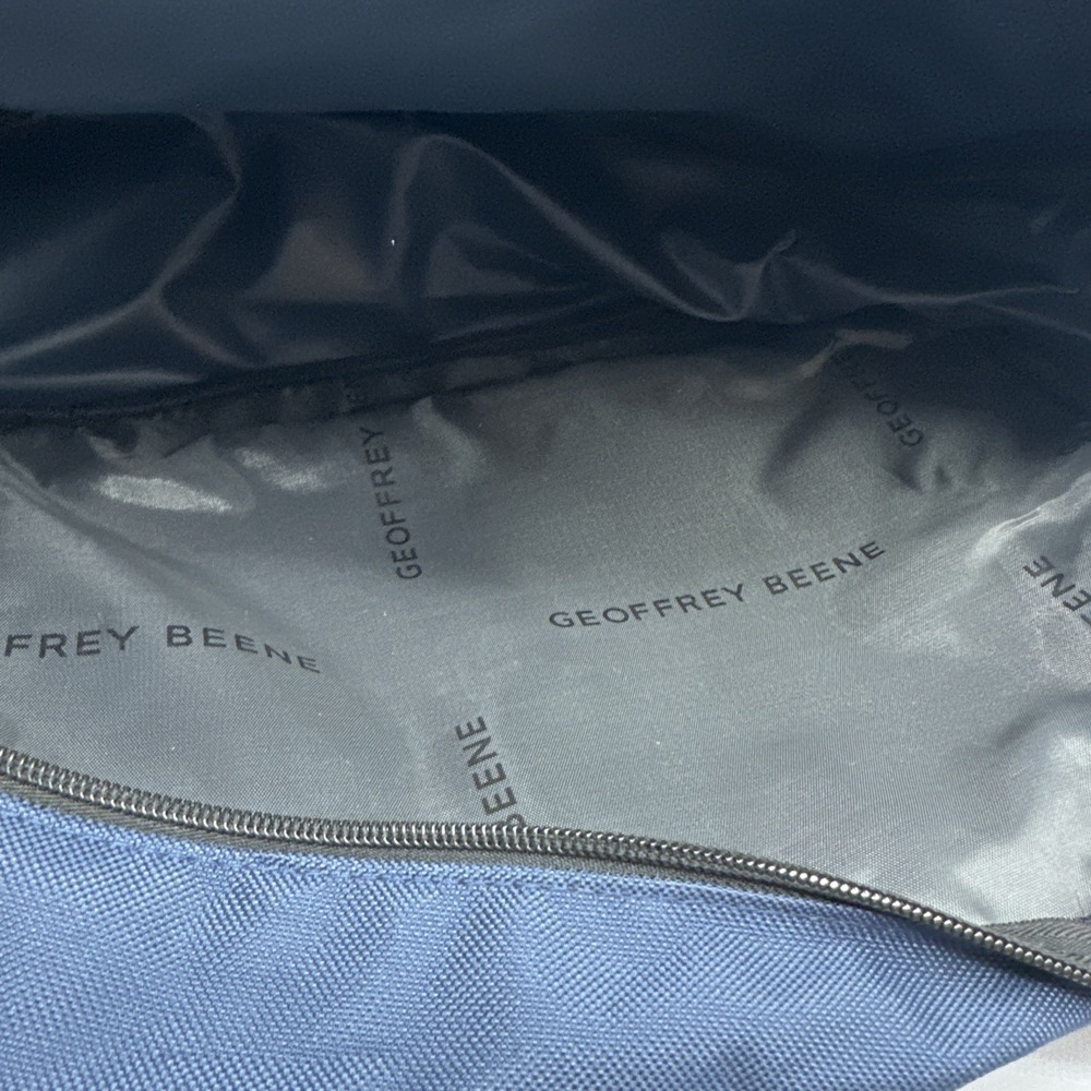 Geoffrey Beene Carry All Tote 14 " X 6" X 10" With Strap And Handles Blue. - Picture 8 of 11